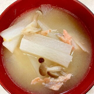 【フードロス削減】鮭のアラと大根のお味噌汁